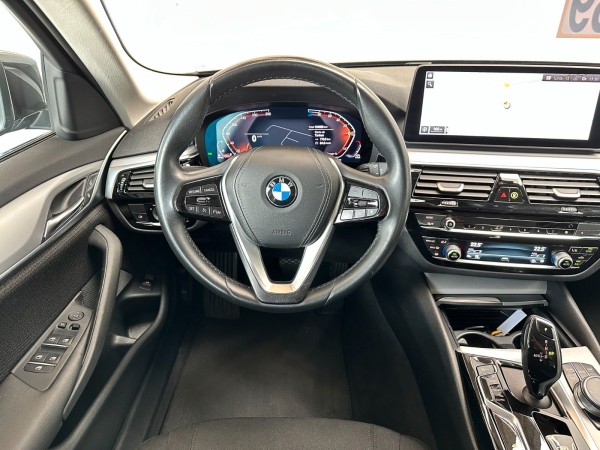 Buy BMW 520d Touring Active Guard*Klima*Scheckheft*1Hand Lithuania | img №11 | Unis.lt