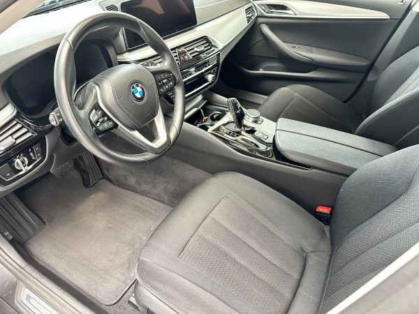Buy BMW 520d Touring Active Guard*Klima*Scheckheft*1Hand Lithuania | img №17 | Unis.lt