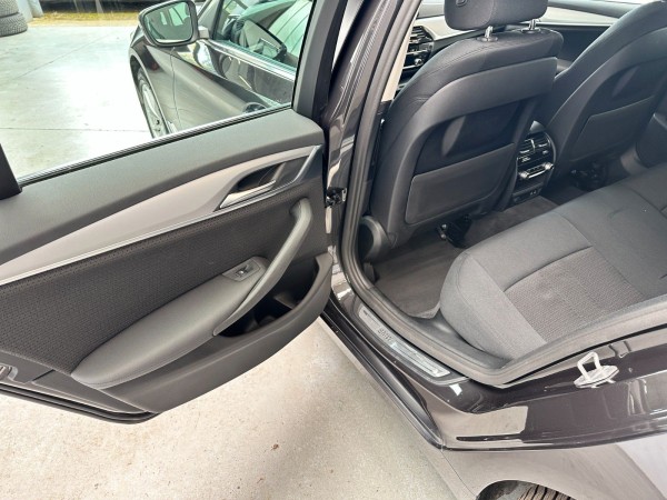 Buy BMW 520d Touring Active Guard*Klima*Scheckheft*1Hand Lithuania | img №19 | Unis.lt