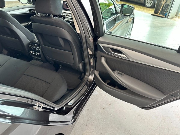 Buy BMW 520d Touring Active Guard*Klima*Scheckheft*1Hand Lithuania | img №22 | Unis.lt