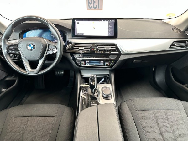 Buy BMW 520d Touring Active Guard*Klima*Scheckheft*1Hand Lithuania | img №10 | Unis.lt