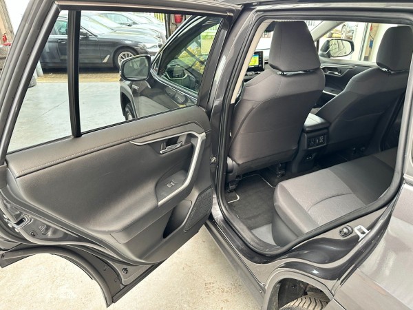 Buy Toyota RAV 4 Hybrid*Kamera*Klima*Scheckheft*1.Hand Lithuania | img №18 | Unis.lt