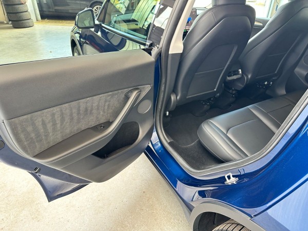 Buy Tesla Model Y Long Range Dual AWD Lithuania | img №27 | Unis.lt