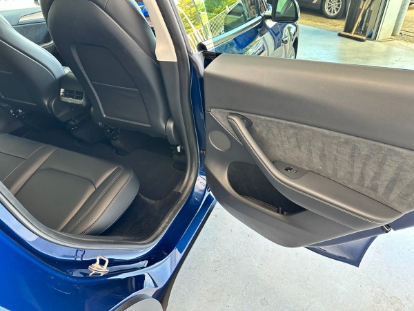 Buy Tesla Model Y Long Range Dual AWD Lithuania | img №30 | Unis.lt