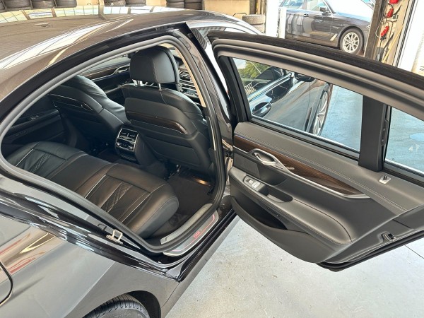 pirkite Lietuvoje BMW 745 e High Exec*Laser*Head UP*Scheckheft*1.Hand | nuotrauka №26 | Unis.lt