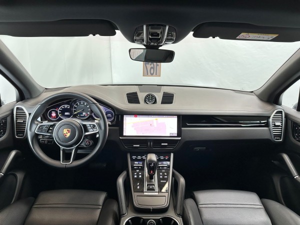 Купить Porsche Cayenne E-Hybrid Head Up*Panorama*Leder*1.Hand в Литве | фото №15 | Unis.lt