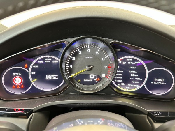 Купить Porsche Cayenne E-Hybrid Head Up*Panorama*Leder*1.Hand в Литве | фото №17 | Unis.lt