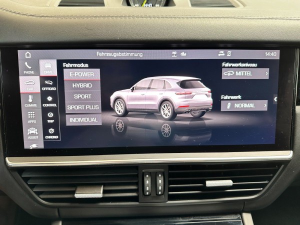 Купить Porsche Cayenne E-Hybrid Head Up*Panorama*Leder*1.Hand в Литве | фото №22 | Unis.lt