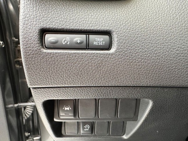 Buy Nissan Qashqai Leder*Panoramadach*Kamera 360*1.Hand Lithuania | img №8 | Unis.lt