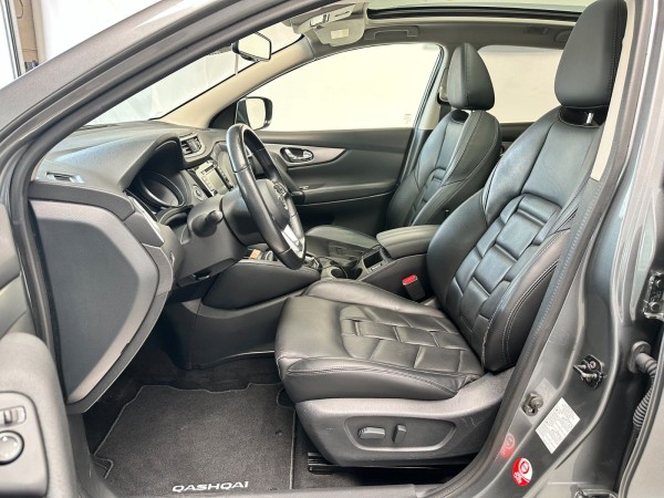 Buy Nissan Qashqai Leder*Panoramadach*Kamera 360*1.Hand Lithuania | img №9 | Unis.lt