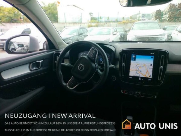 Buy Volvo XC 40 Momentum Pro*Kamera*Einparkhilfe*1.Hand Lithuania | img №5 | Unis.lt