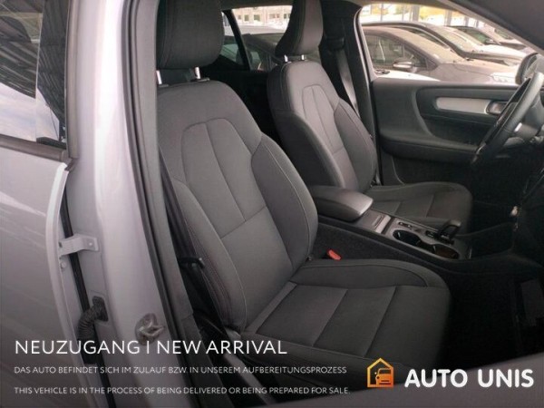 Buy Volvo XC 40 Momentum Pro*Kamera*Einparkhilfe*1.Hand Lithuania | img №8 | Unis.lt