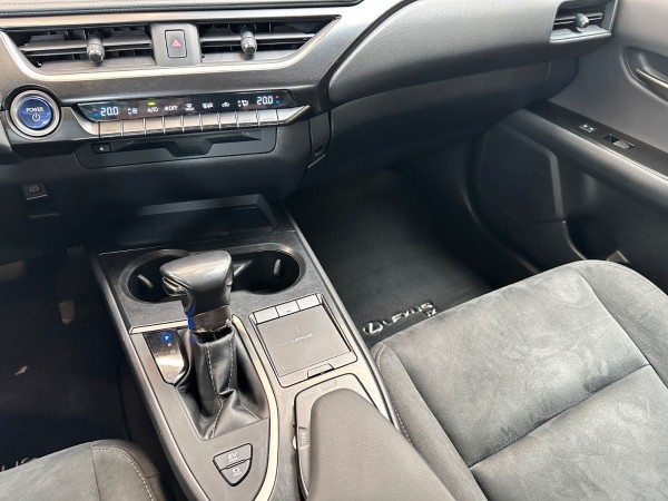 pirkite Lietuvoje Lexus UX 250 h | nuotrauka №17 | Unis.lt