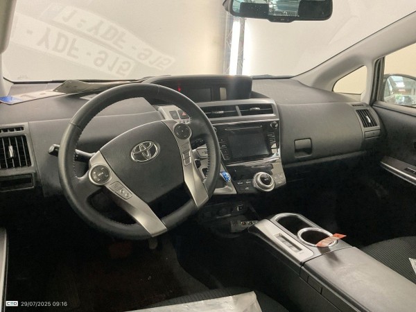 Buy Toyota Prius+ Hybrid*Kamera*Navi*Scheckheft*7pl*1.Hand Lithuania | img №7 | Unis.lt