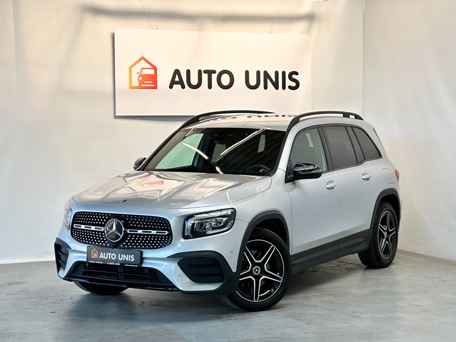 Buy Mercedes-Benz GLB 180d AMG Aut.|Cam LED|1.Hand MwSt Lithuania | img №1 | Unis.lt