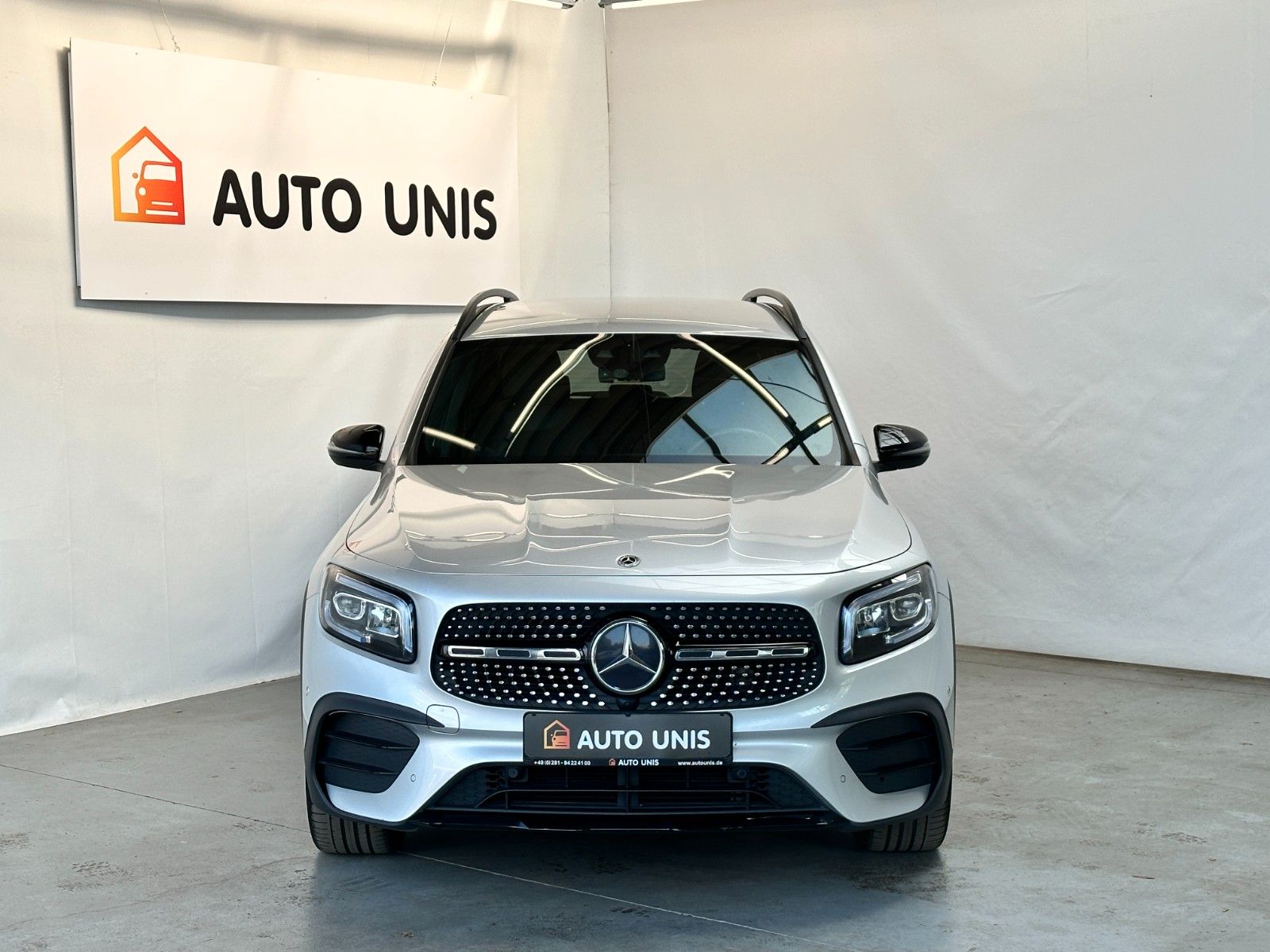 Buy Mercedes-Benz GLB 180d AMG Aut.|Cam LED|1.Hand MwSt Lithuania | img №2 | Unis.lt