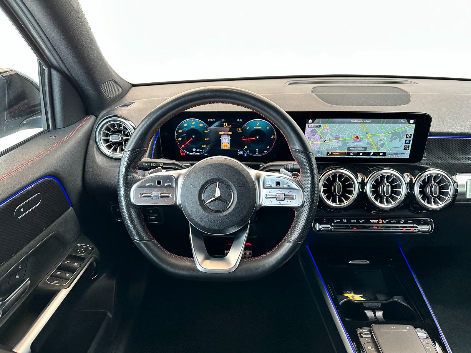 Buy Mercedes-Benz GLB 180d AMG Aut.|Cam LED|1.Hand MwSt Lithuania | img №13 | Unis.lt
