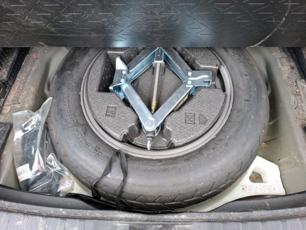 Buy Toyota RAV 4 Hybrid AWD Plus*Kamera*Scheckheft*1.Hand Lithuania | img №10 | Unis.lt
