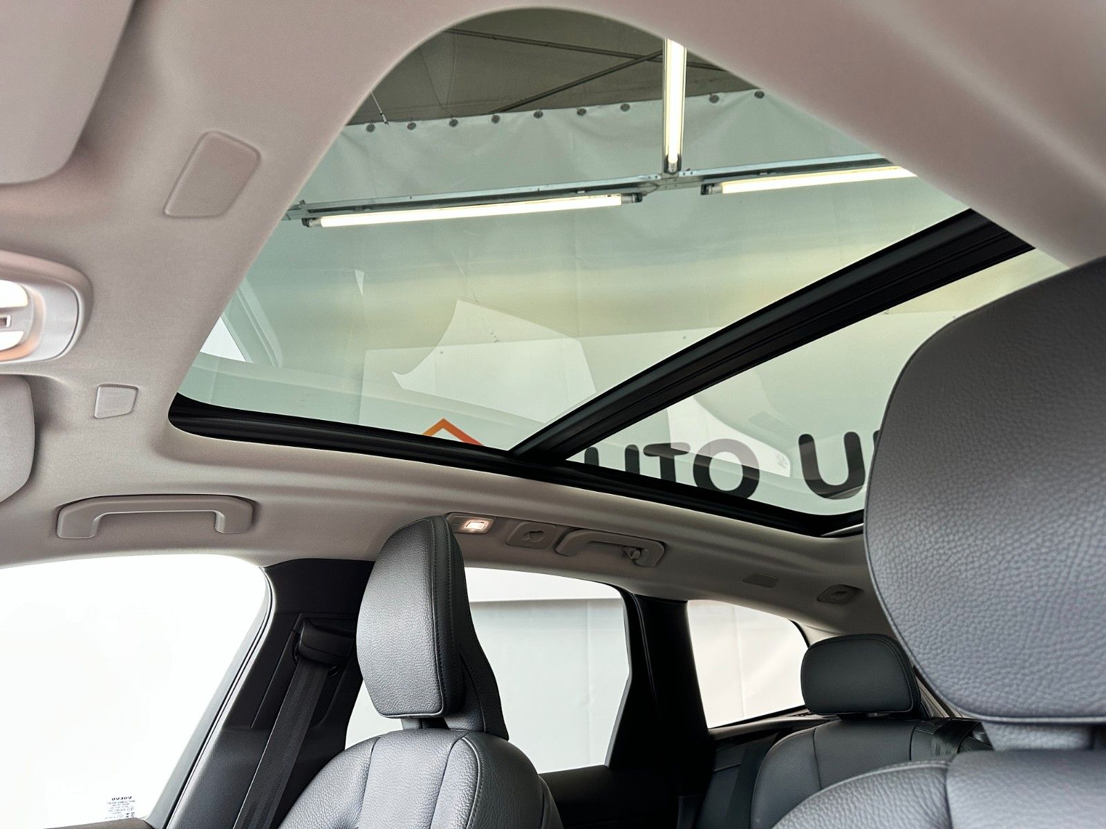 pirkite Lietuvoje Volvo XC 60 Plus Bright Recharge T6 AWD Led Panorama | nuotrauka №12 | Unis.lt