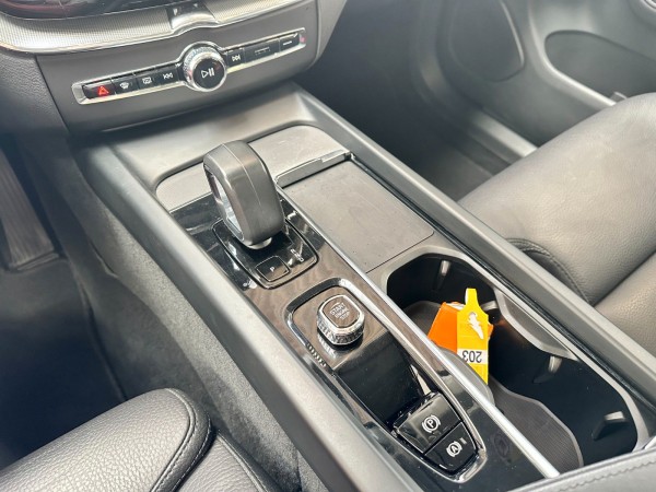 pirkite Lietuvoje Volvo XC 60 Plus Bright Recharge T6 AWD Led Panorama | nuotrauka №17 | Unis.lt