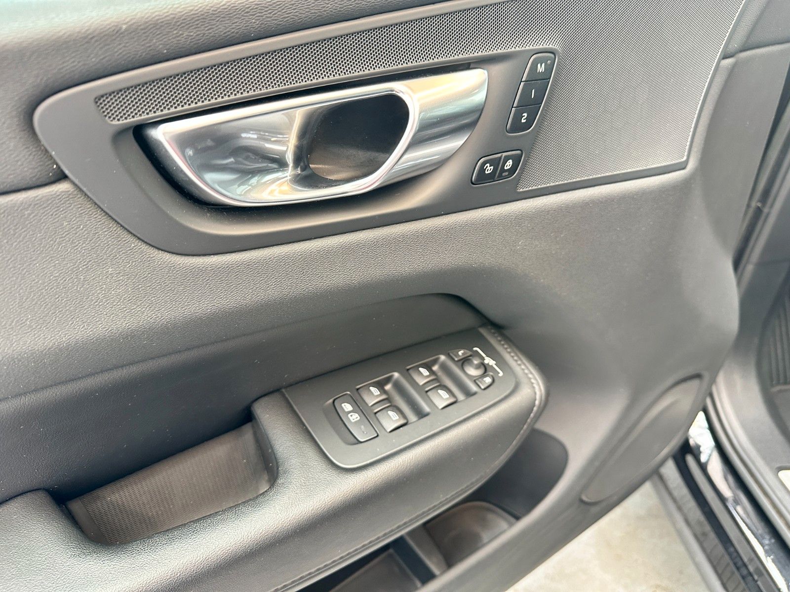 pirkite Lietuvoje Volvo XC 60 Plus Bright Recharge T6 AWD Led Panorama | nuotrauka №7 | Unis.lt