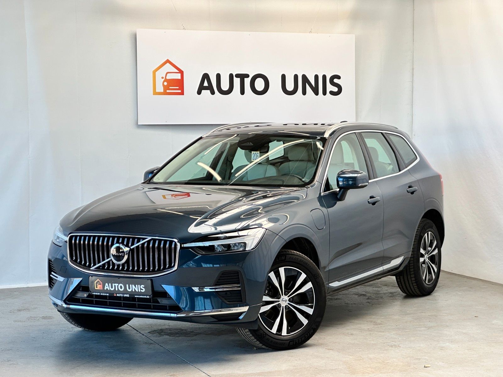 pirkite Lietuvoje Volvo XC60 T6 Plug-In AWD Panoramadach Led Navi | nuotrauka №1 | Unis.lt