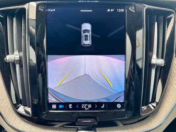 pirkite Lietuvoje Volvo XC60 T6 Plug-In AWD Panoramadach Led Navi | nuotrauka №18 | Unis.lt