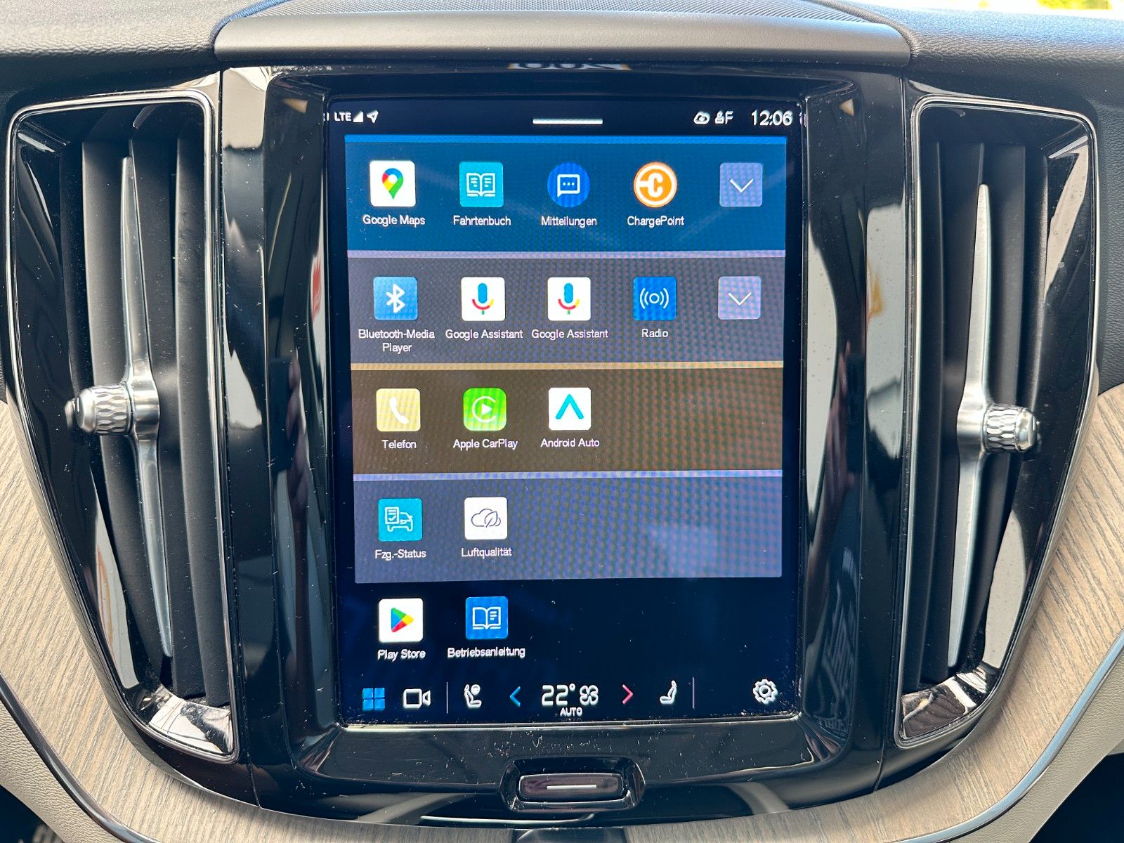 pirkite Lietuvoje Volvo XC60 T6 Plug-In AWD Panoramadach Led Navi | nuotrauka №19 | Unis.lt