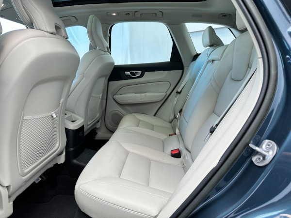 pirkite Lietuvoje Volvo XC60 T6 Plug-In AWD Panoramadach Led Navi | nuotrauka №10 | Unis.lt