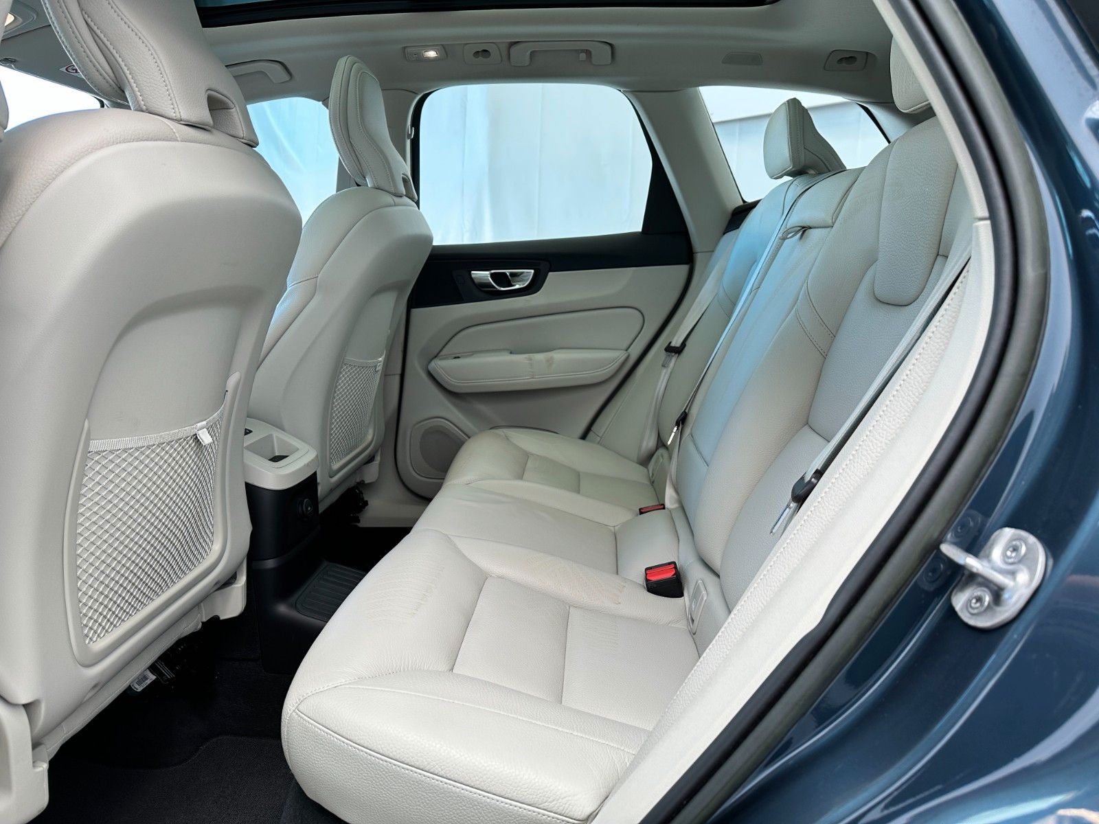 pirkite Lietuvoje Volvo XC60 T6 Plug-In AWD Panoramadach Led Navi | nuotrauka №10 | Unis.lt