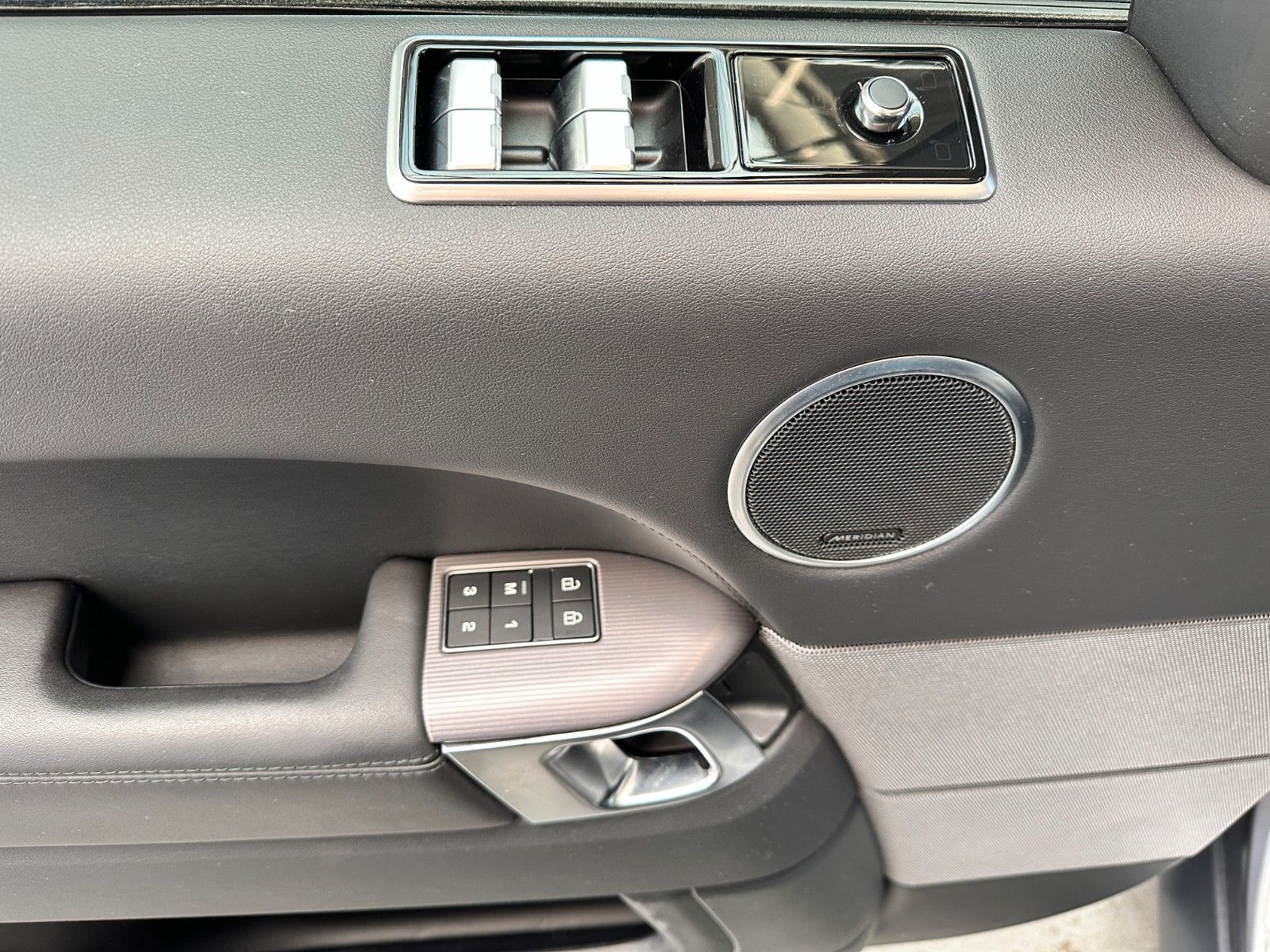 pirkite Lietuvoje Land Rover Range Rover Sport Plug-in HSE AWD Panorama Navi | nuotrauka №7 | Unis.lt