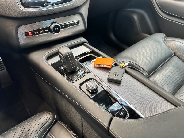 pirkite Lietuvoje Volvo XC90 R Design*Plug-In T8 Recharge*AWD | nuotrauka №15 | Unis.lt