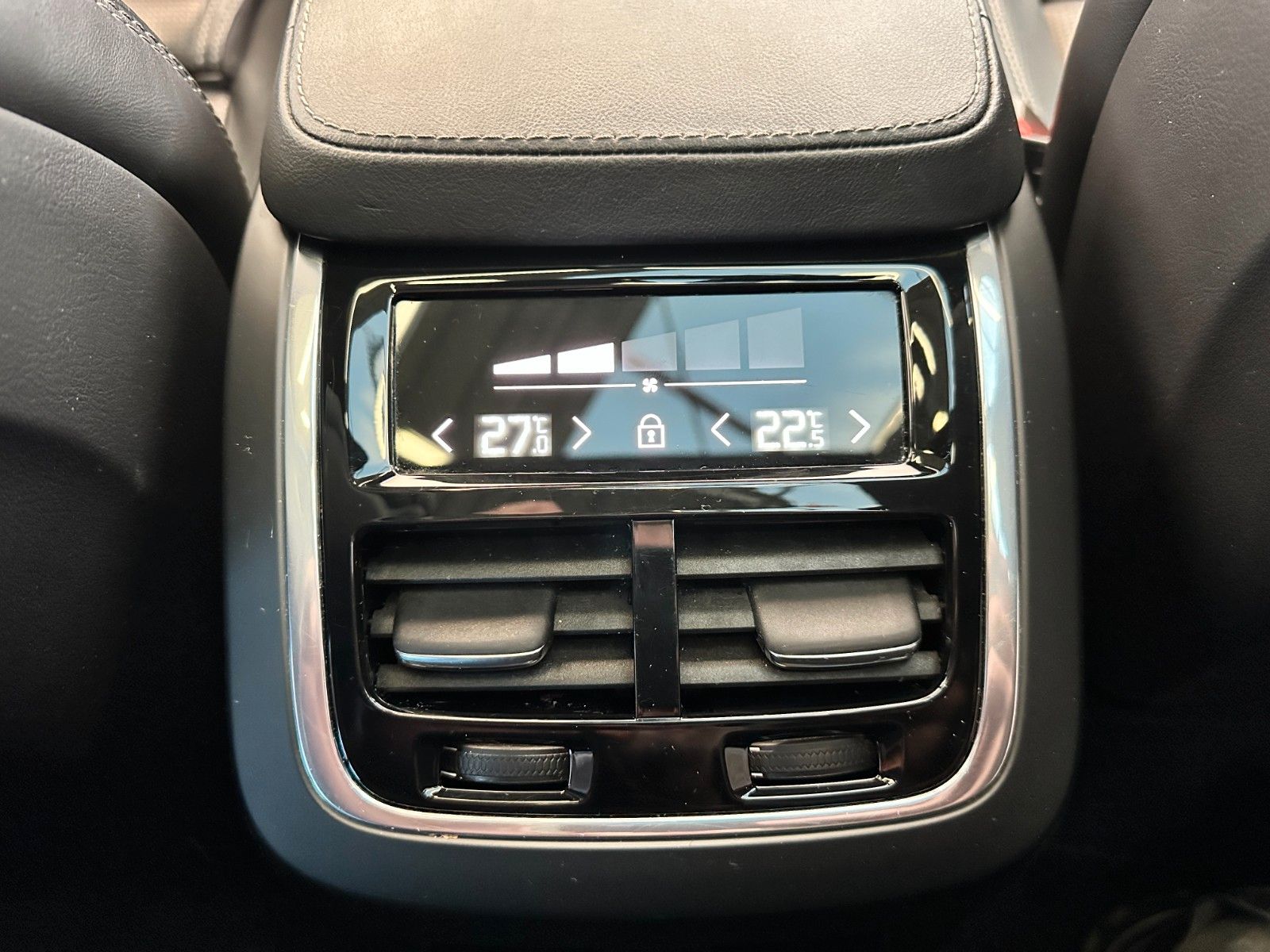 pirkite Lietuvoje Volvo XC90 R Design*Plug-In T8 Recharge*AWD | nuotrauka №25 | Unis.lt