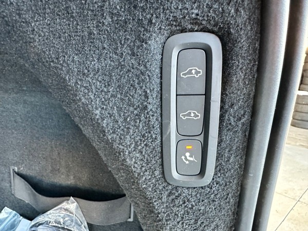 pirkite Lietuvoje Volvo XC90 R Design*Plug-In T8 Recharge*AWD | nuotrauka №28 | Unis.lt