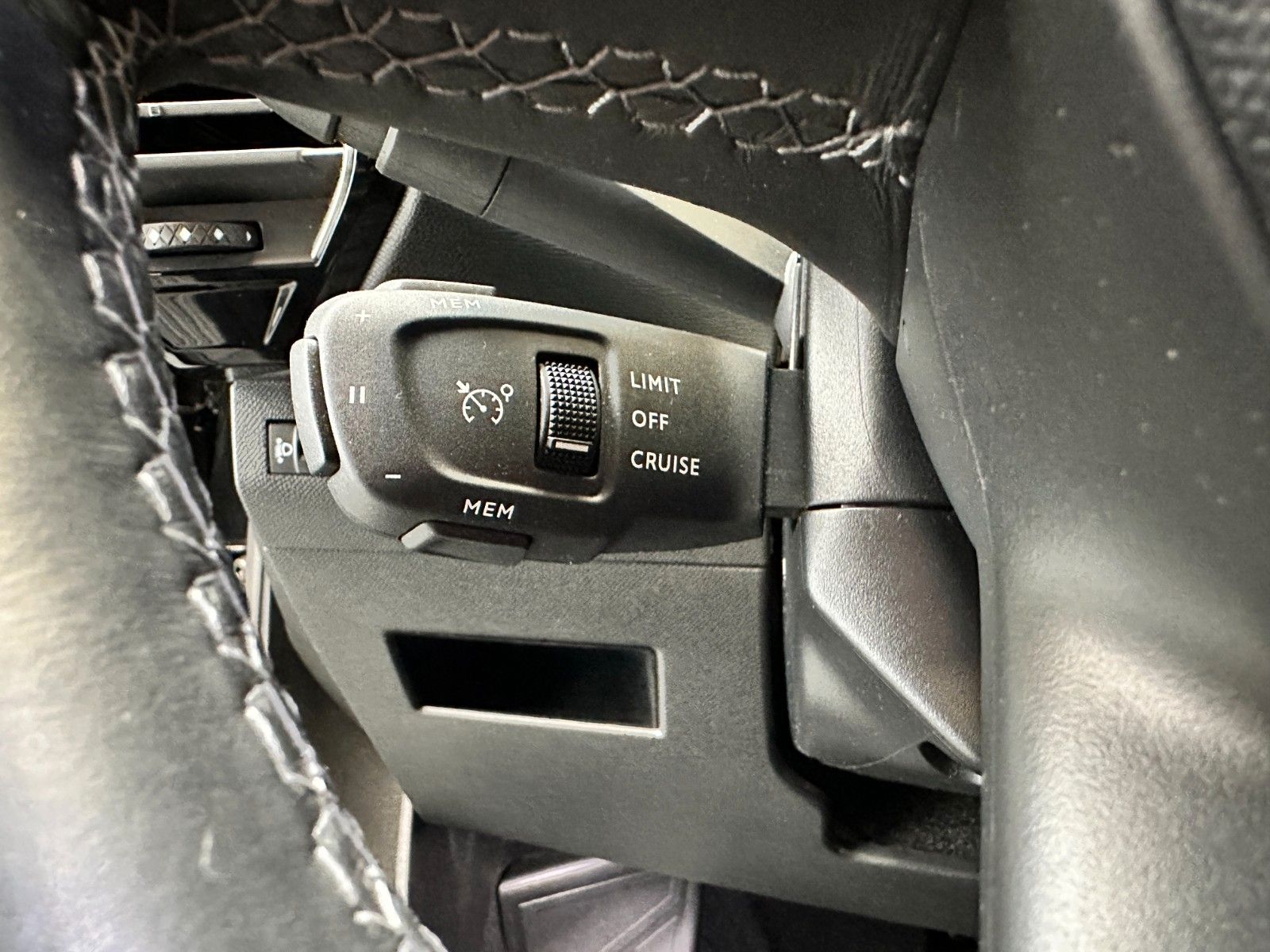 pirkite Lietuvoje DS Automobiles DS7 Crossback E-Tense PHEV Kamera Navi Led | nuotrauka №8 | Unis.lt