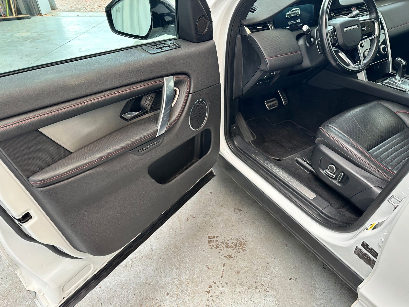 pirkite Lietuvoje Land Rover Discovery Sport R-Dynamic AWD Plug-in Head-Up | nuotrauka №21 | Unis.lt