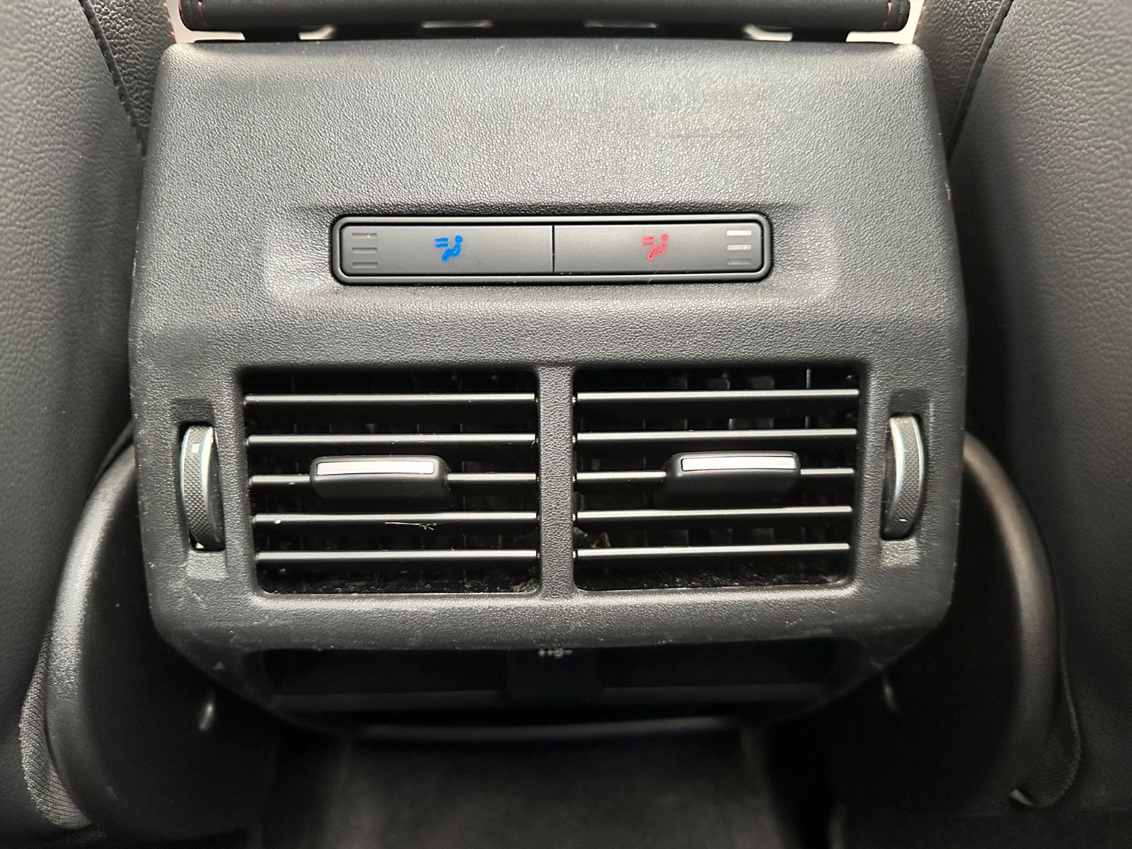 pirkite Lietuvoje Land Rover Discovery Sport R-Dynamic AWD Plug-in Head-Up | nuotrauka №25 | Unis.lt