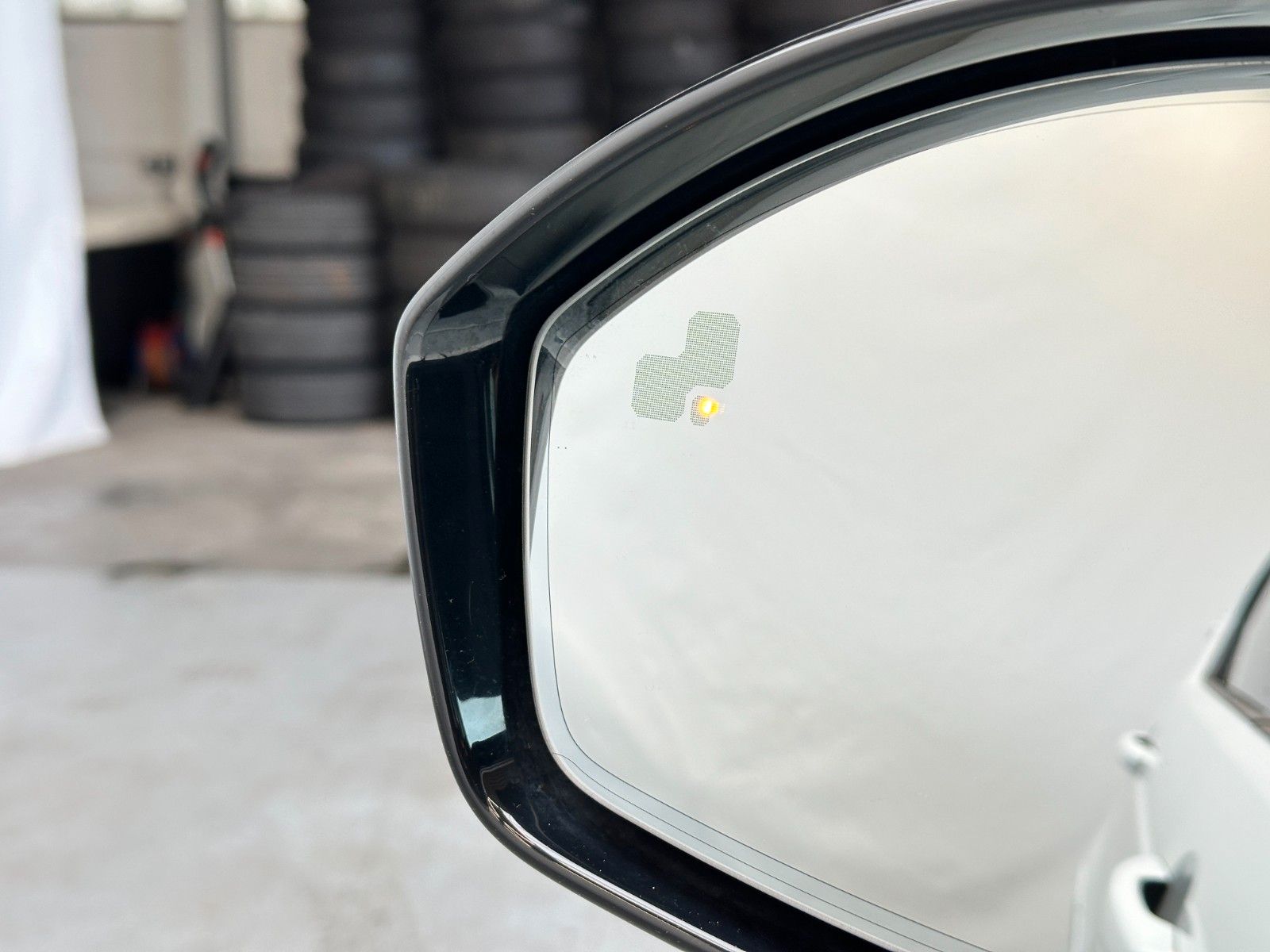 pirkite Lietuvoje Land Rover Discovery Sport R-Dynamic AWD Plug-in Head-Up | nuotrauka №26 | Unis.lt