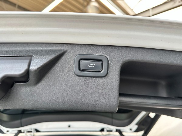 pirkite Lietuvoje Land Rover Discovery Sport R-Dynamic AWD Plug-in Head-Up | nuotrauka №27 | Unis.lt