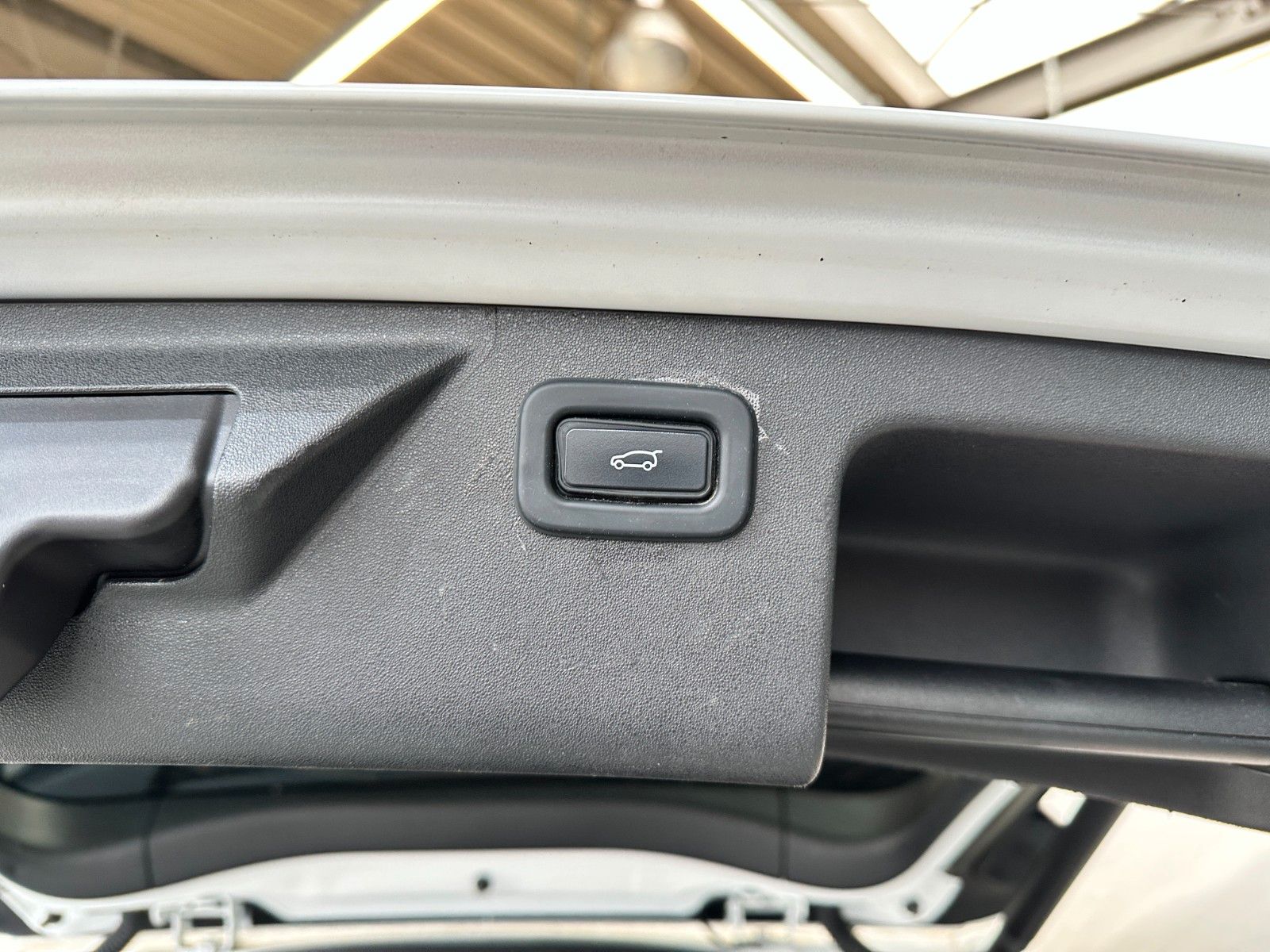 pirkite Lietuvoje Land Rover Discovery Sport R-Dynamic AWD Plug-in Head-Up | nuotrauka №27 | Unis.lt