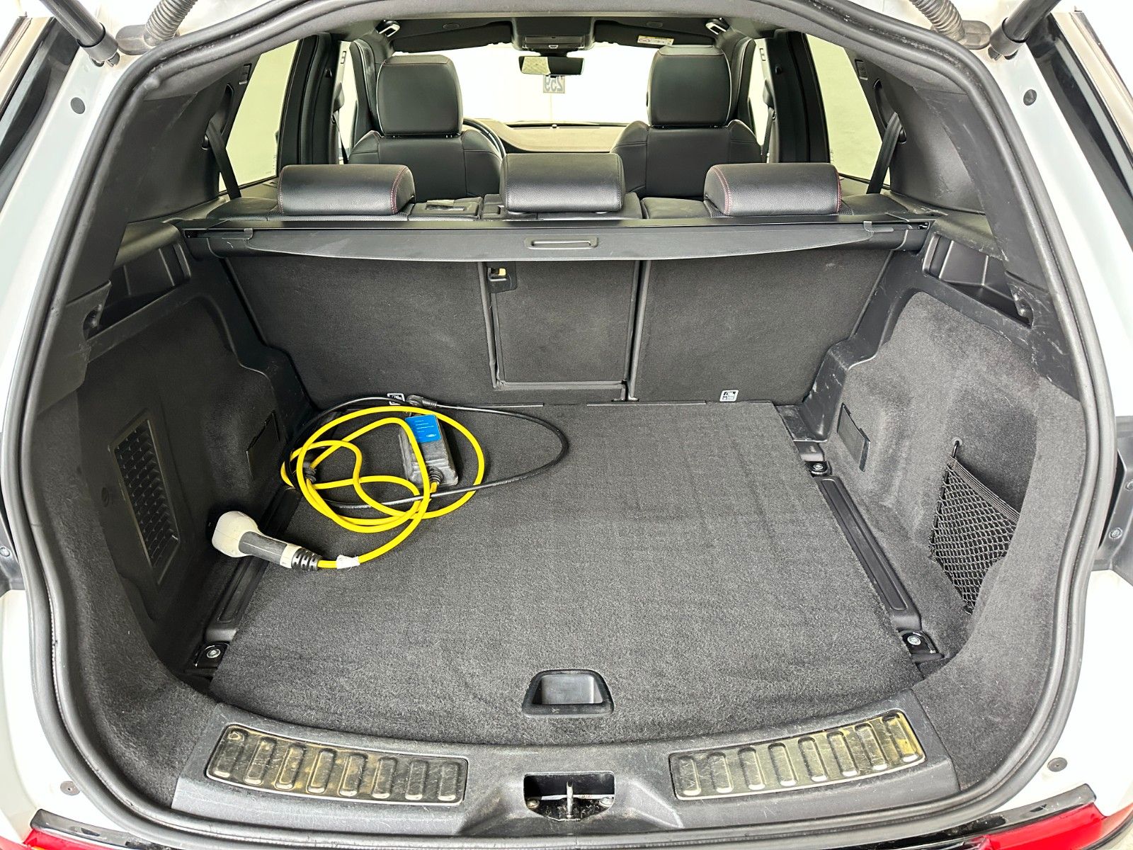 pirkite Lietuvoje Land Rover Discovery Sport R-Dynamic AWD Plug-in Head-Up | nuotrauka №29 | Unis.lt