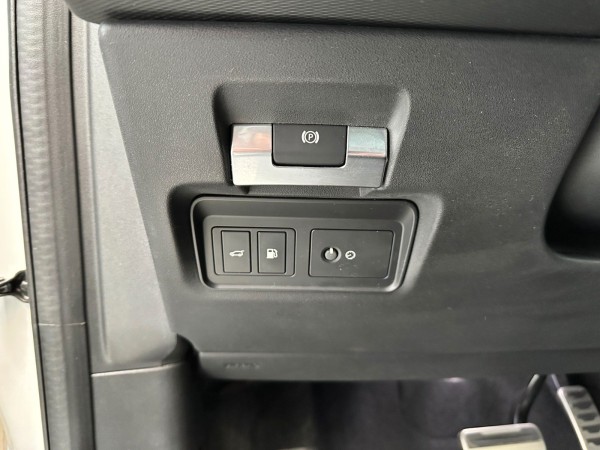 pirkite Lietuvoje Land Rover Discovery Sport R-Dynamic AWD Plug-in Head-Up | nuotrauka №8 | Unis.lt