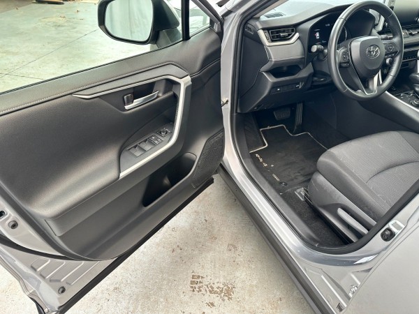 pirkite Lietuvoje Toyota RAV4 Hybrid AWD-i | Kamera Navi AHK | 1.Hand | nuotrauka №16 | Unis.lt