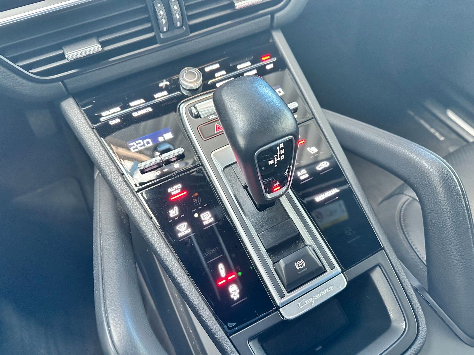 Купить Porsche Cayenne E-Hybrid|Luftfederung|1.Hand MwSt в Литве | фото №14 | Unis.lt