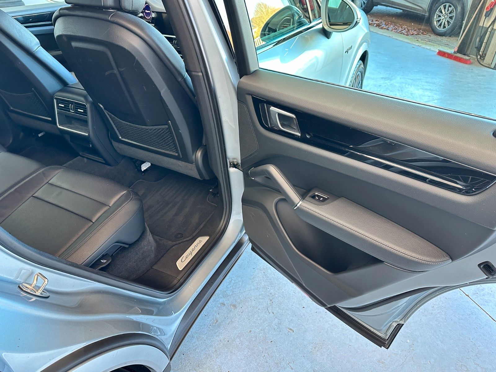 Купить Porsche Cayenne E-Hybrid|Luftfederung|1.Hand MwSt в Литве | фото №20 | Unis.lt