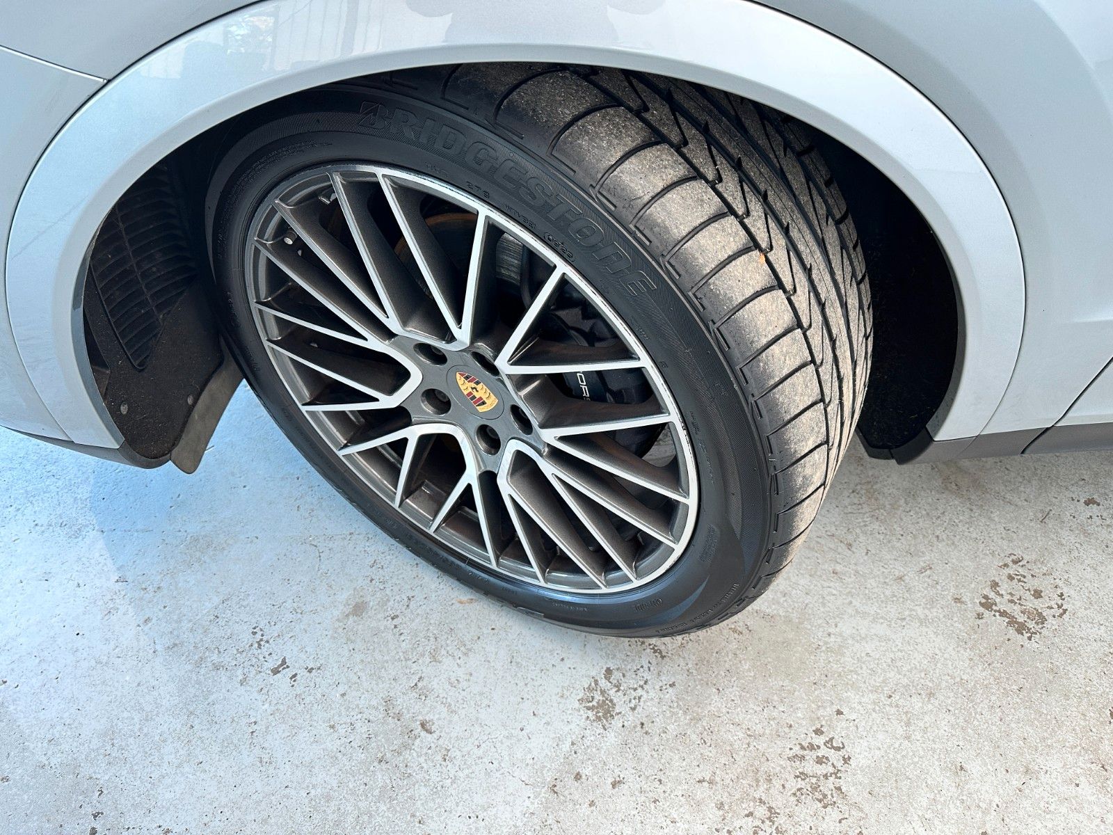 Купить Porsche Cayenne E-Hybrid|Luftfederung|1.Hand MwSt в Литве | фото №23 | Unis.lt