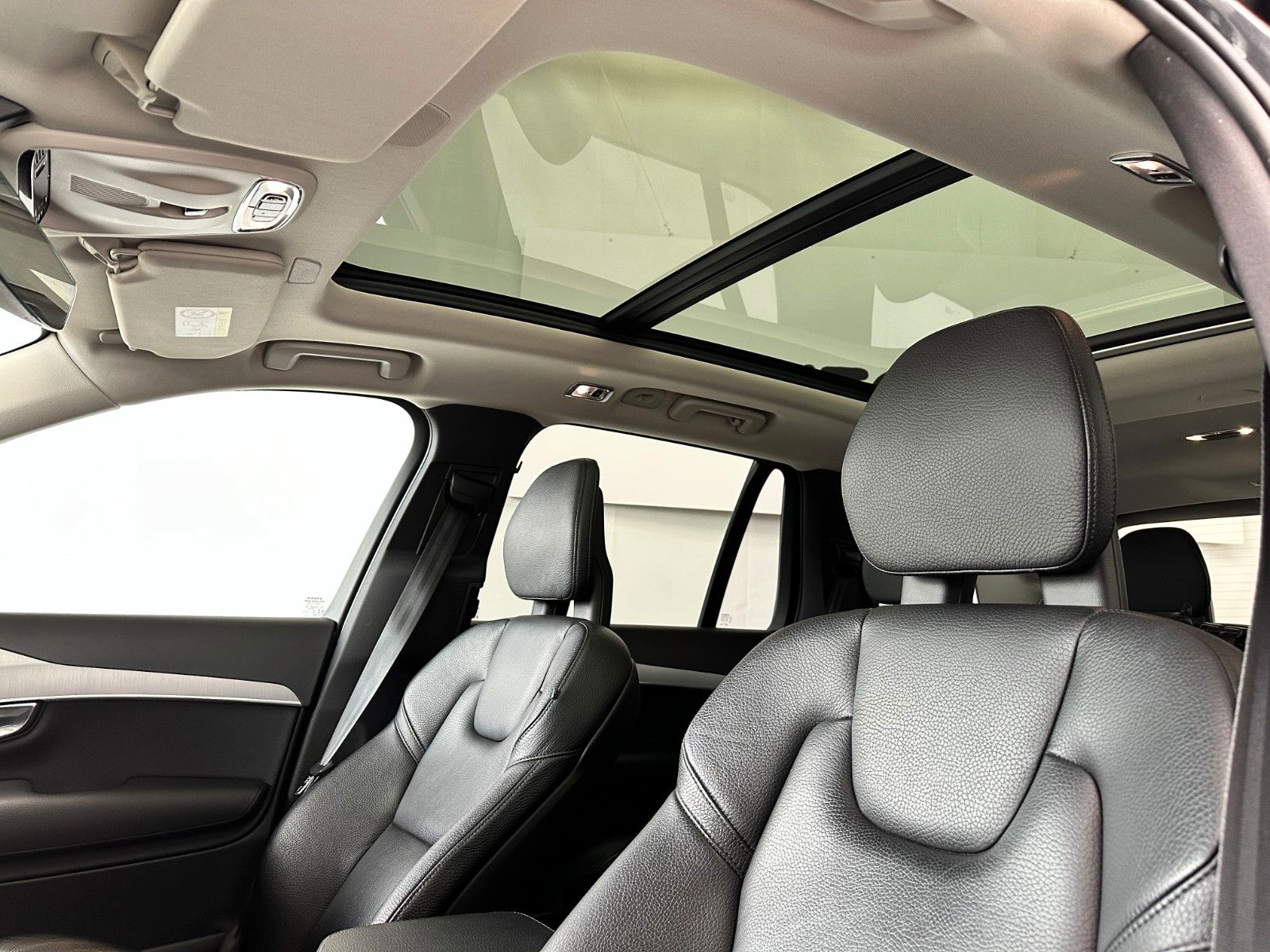 pirkite Lietuvoje Volvo XC90 T8 Recharge Plug-In AWD | Pano Leder | nuotrauka №11 | Unis.lt