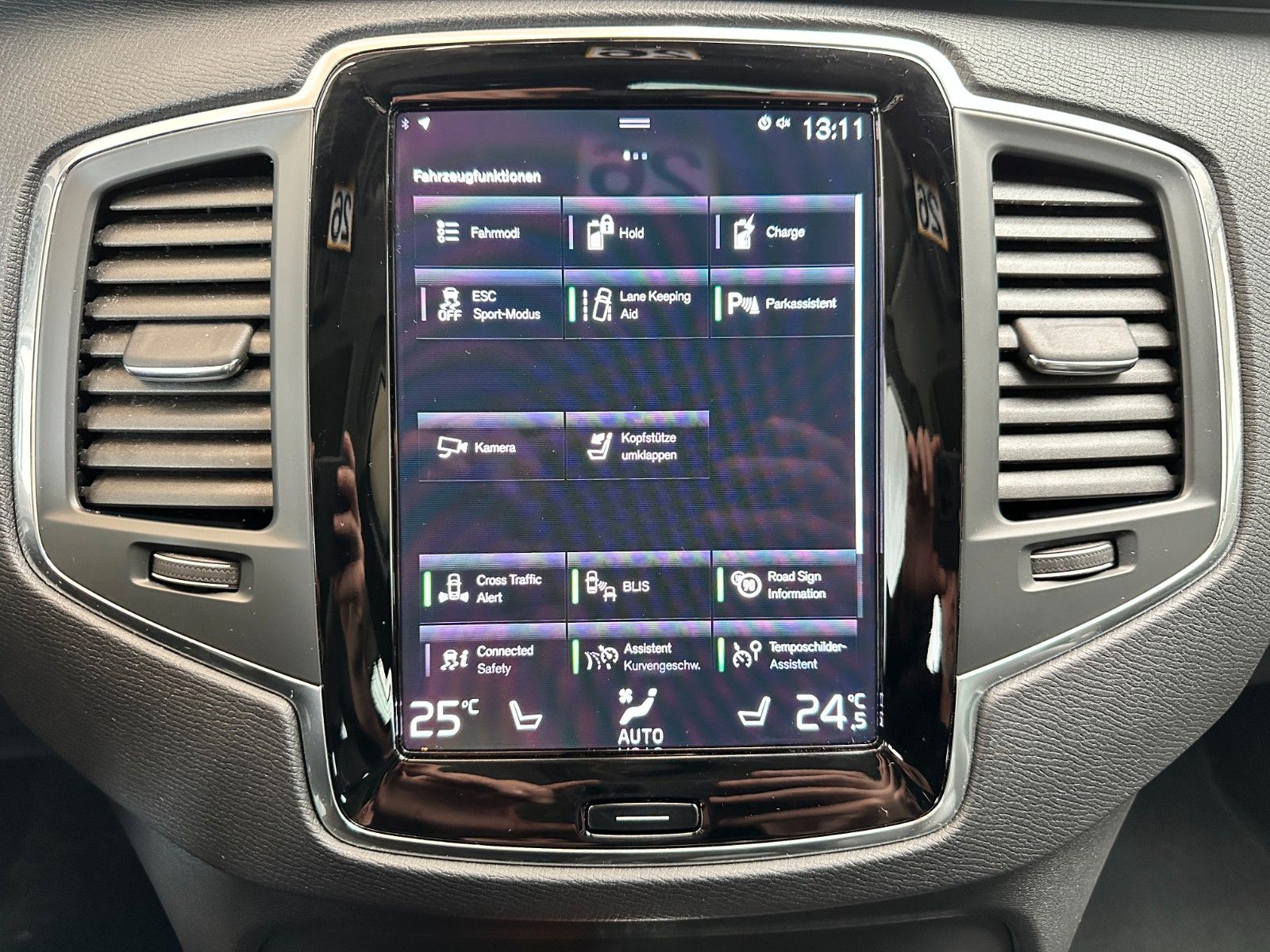 pirkite Lietuvoje Volvo XC90 T8 Recharge Plug-In AWD | Pano Leder | nuotrauka №18 | Unis.lt