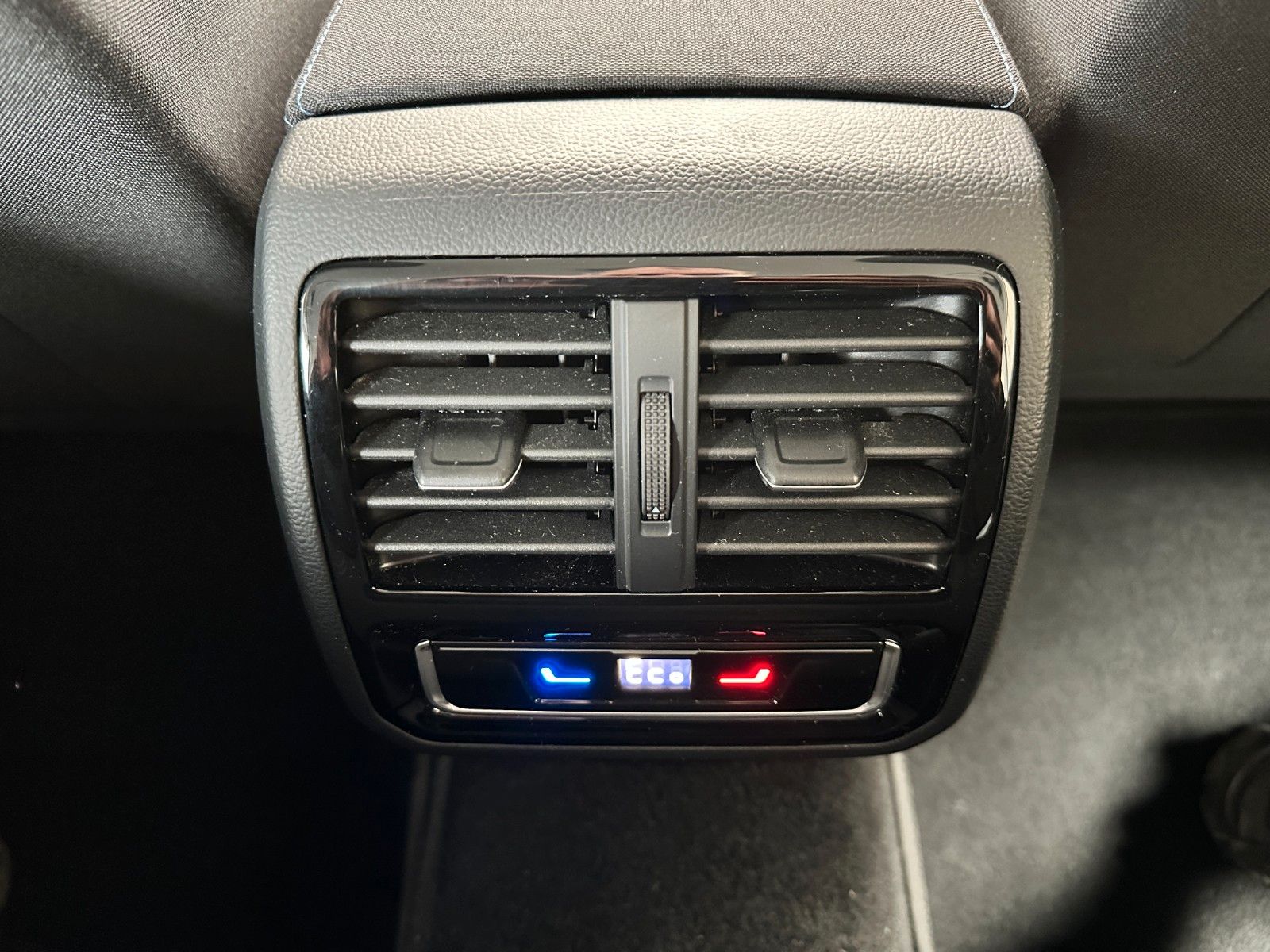pirkite Lietuvoje Volkswagen Passat GTE Plug-in | Cam | 1.Hand Scheckheft | nuotrauka №24 | Unis.lt