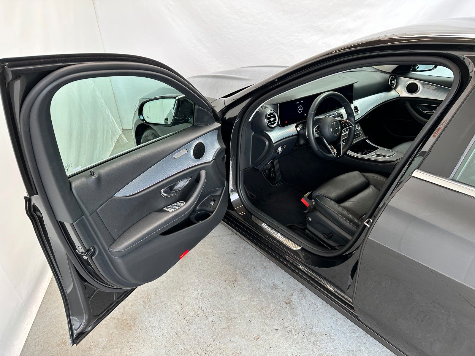 pirkite Lietuvoje Mercedes-Benz E 200 d Aut. | Navi LED | 1.Hand Leder | nuotrauka №20 | Unis.lt